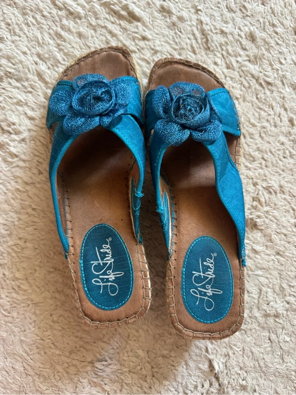 Y2K flower wedges